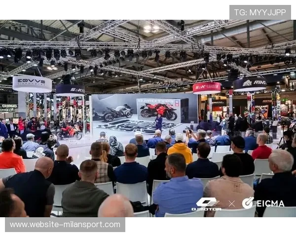 米兰国际摩托车展:专业观众与爱好者共聚一堂体验未来摩托车发展趋势